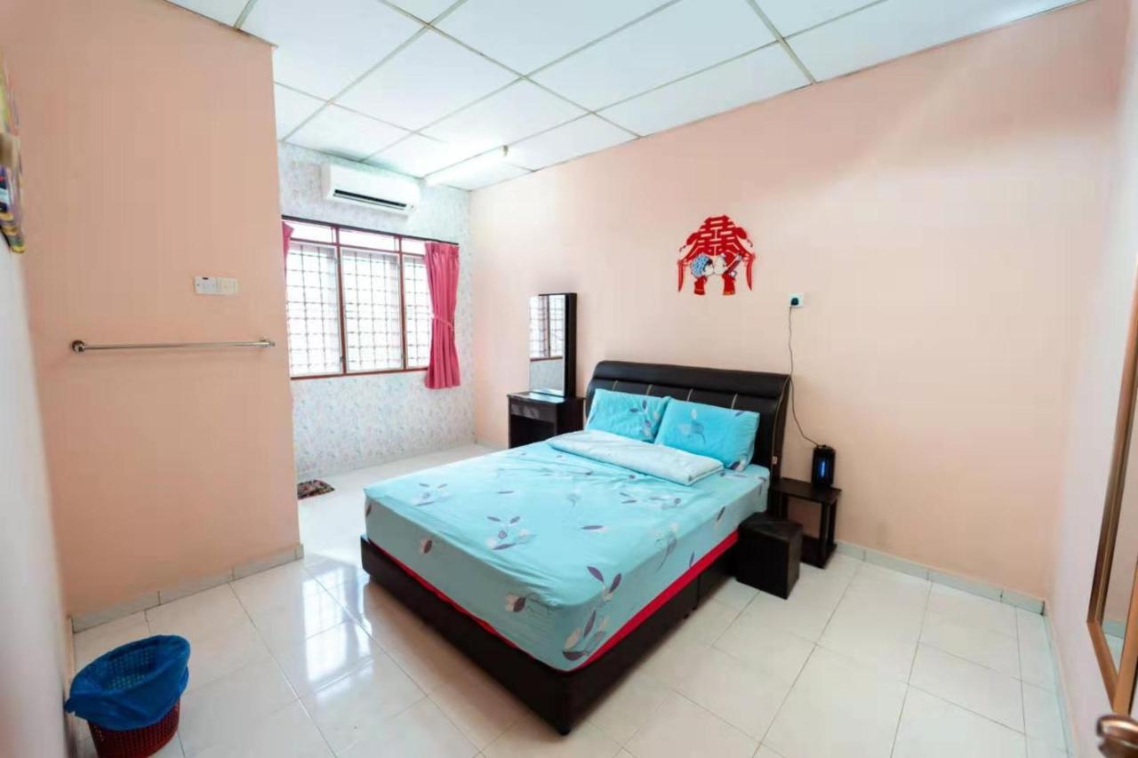 Star Light Homestay Sitiawan Exterior photo